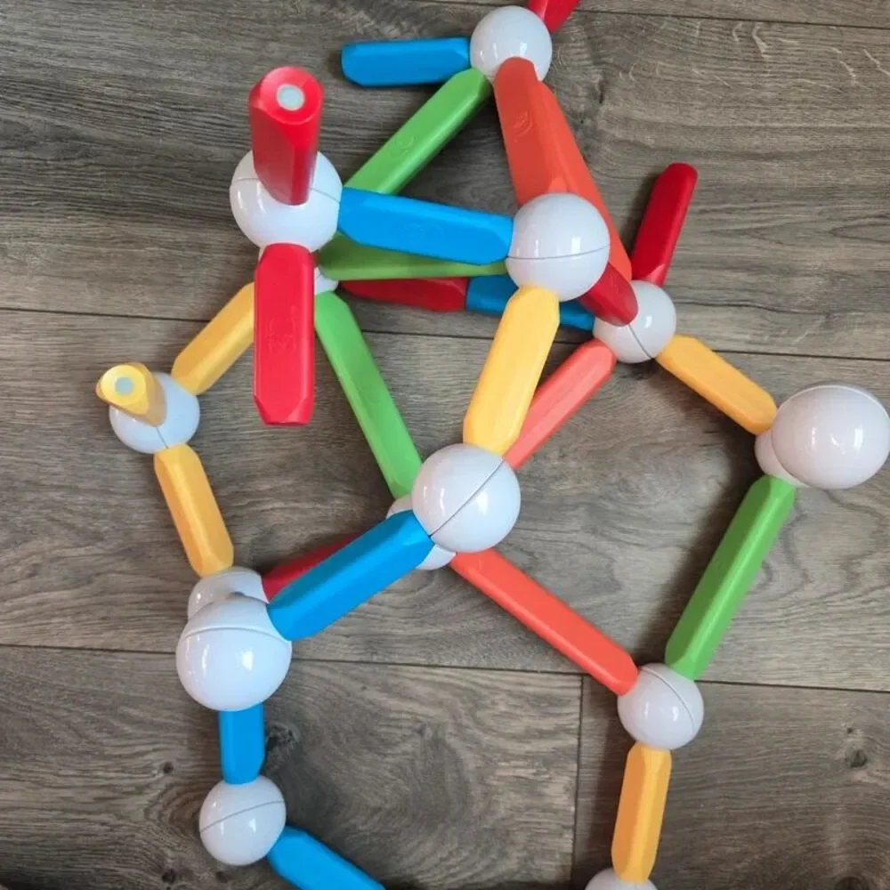 Discovery Kids STEM Building Rods & Spheres Construction Toy Set 48 Pc